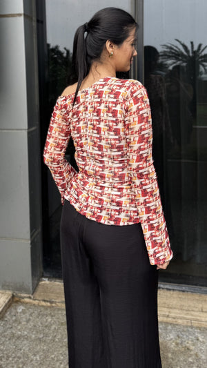 Rooshy cross top