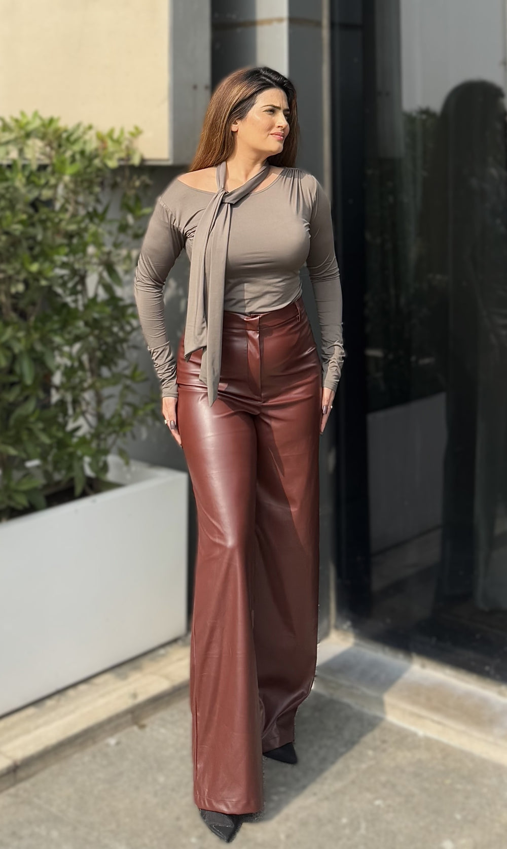 Rooshy brown solid flared high waist pants